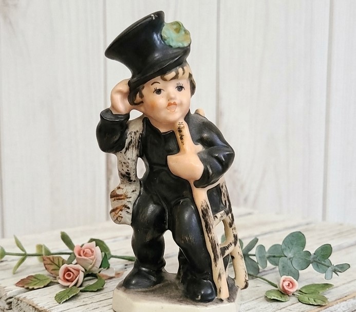 Friedel Baveria Chimney sweep boy with Top Hat and Latter