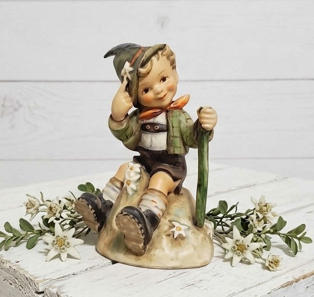 Goebel Hummel 1956 #315 Mountaineer figural with eiselweiss