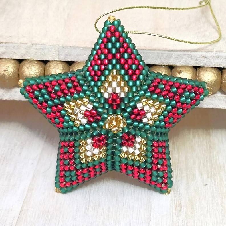 Beaded 3D star ornament, handmade, miyuki glass beads, star ornament, green outline with red