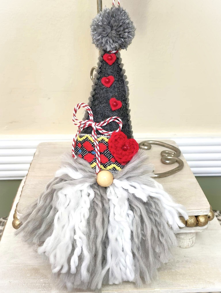 Gnome ornament, handmade gnome, gray hat and red hearts - Click Image to Close