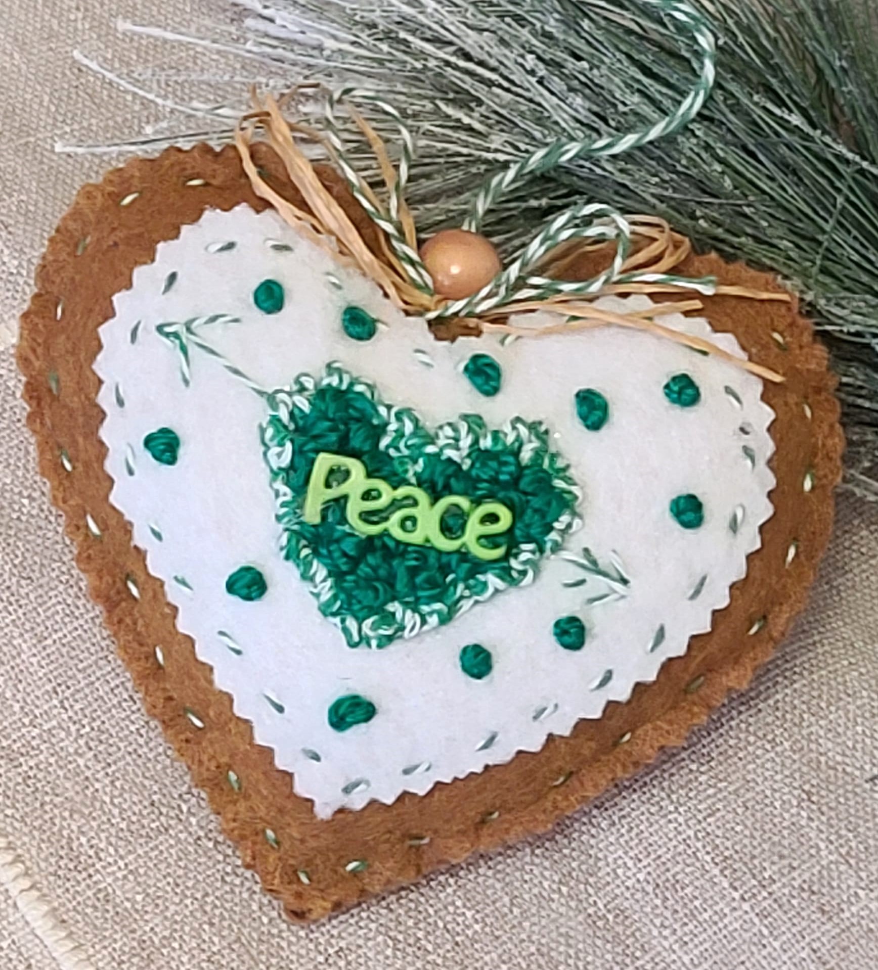 Gingerbread felt and embroiddery PEACE heart ornament - GREEN - Click Image to Close