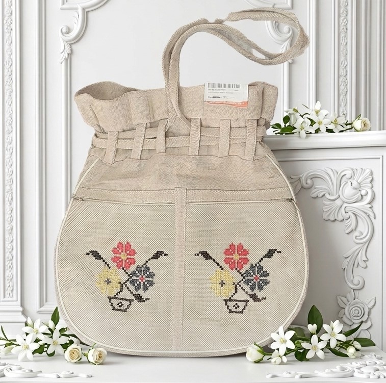 Boho 70's Vintage Cross stitch flowers Cinch purse handbag