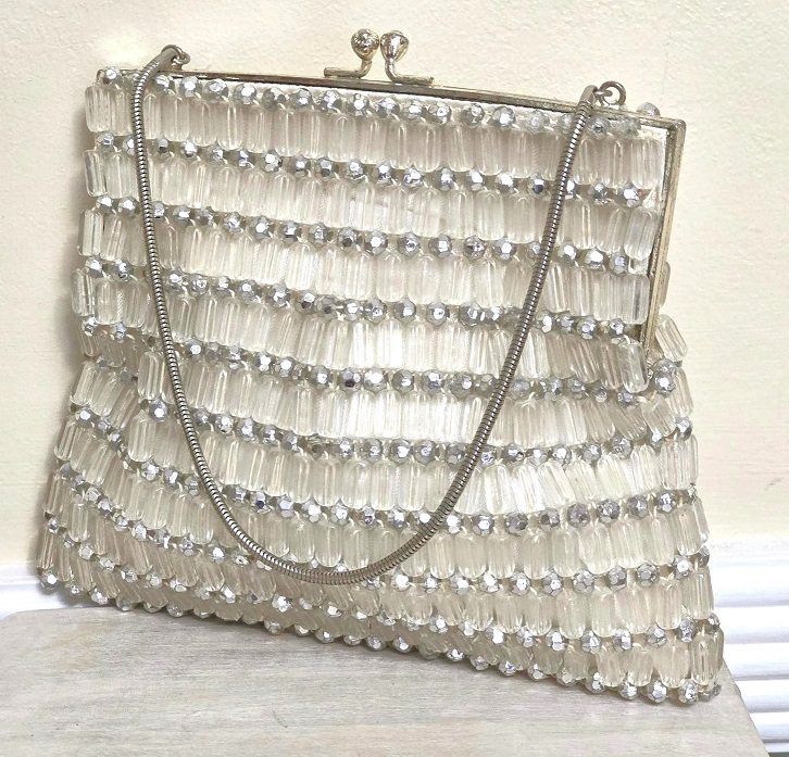 Beaded purse, vintage beaded handbag, kiss lock purse, signed designer Magid, made in Japan