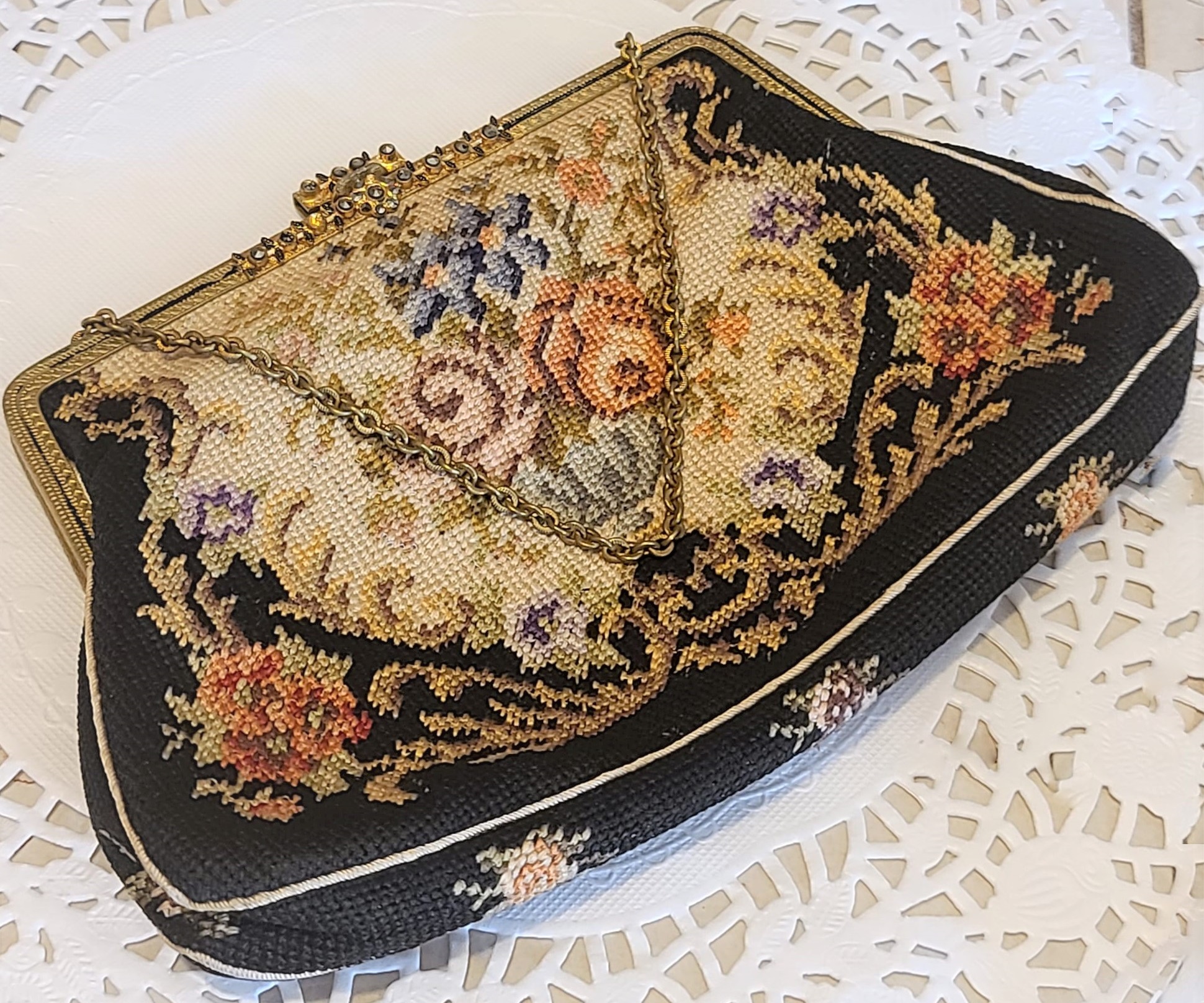 Needlepoint vintage purse