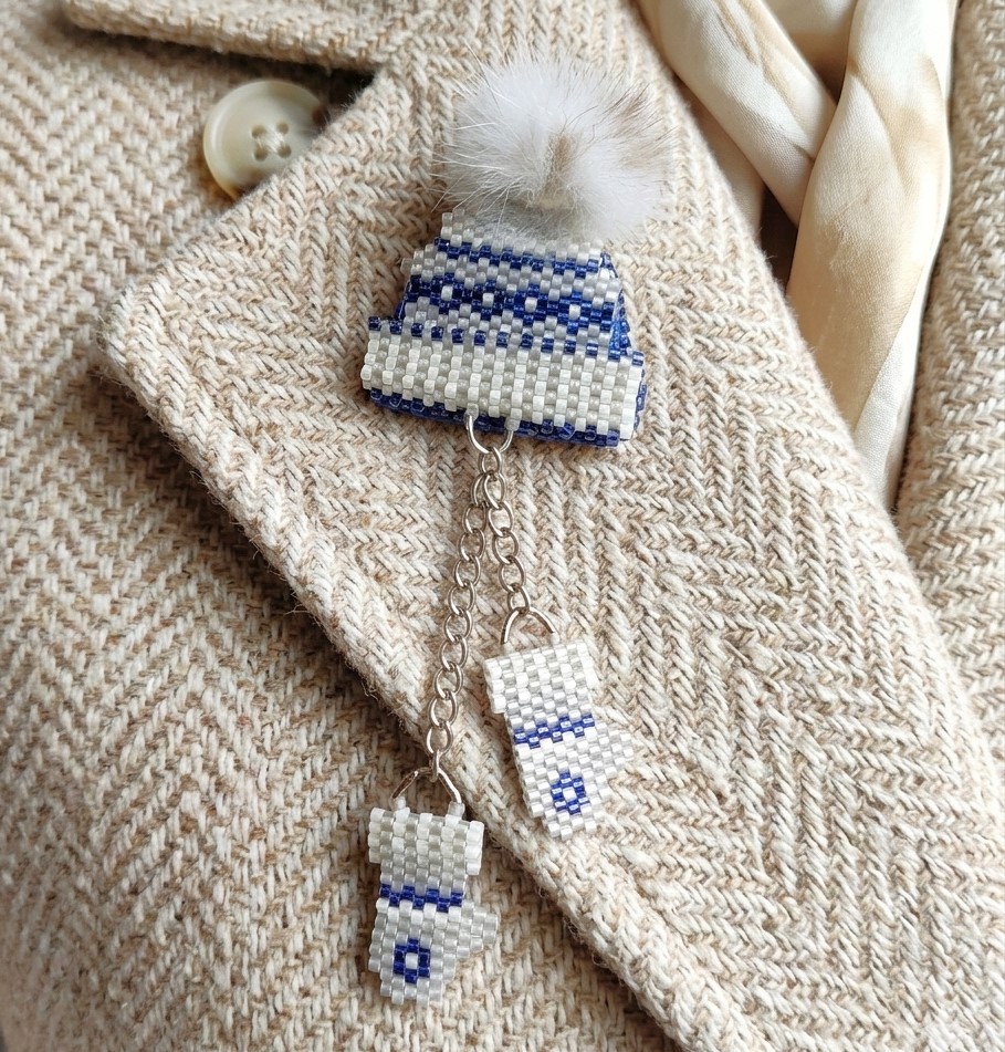 Hat and gloves pin, glass beaded, handcrafted, mink fur pom pom