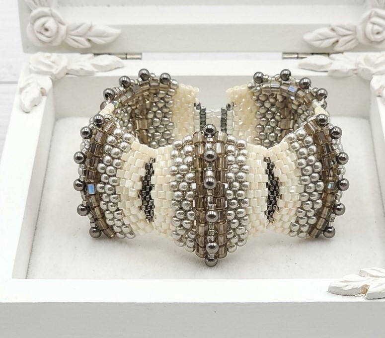 Miyuki Glass Beaded Bracelet with Raised 2D Stitching Metallics and Ivory