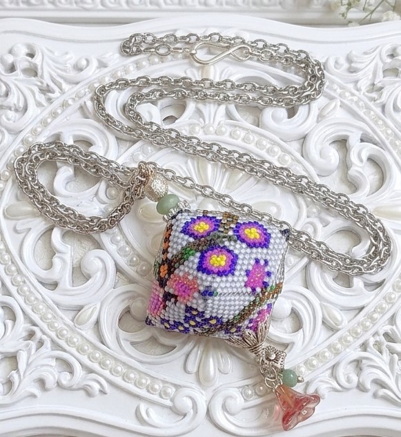 Artsy Garden Lovers Necklace Sparkly Hand Stitched Glass Beaded Necklace Bee Firefly Flowers