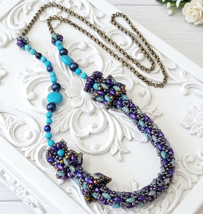 Howilite and Lapis Gemstone Necklace with Chain