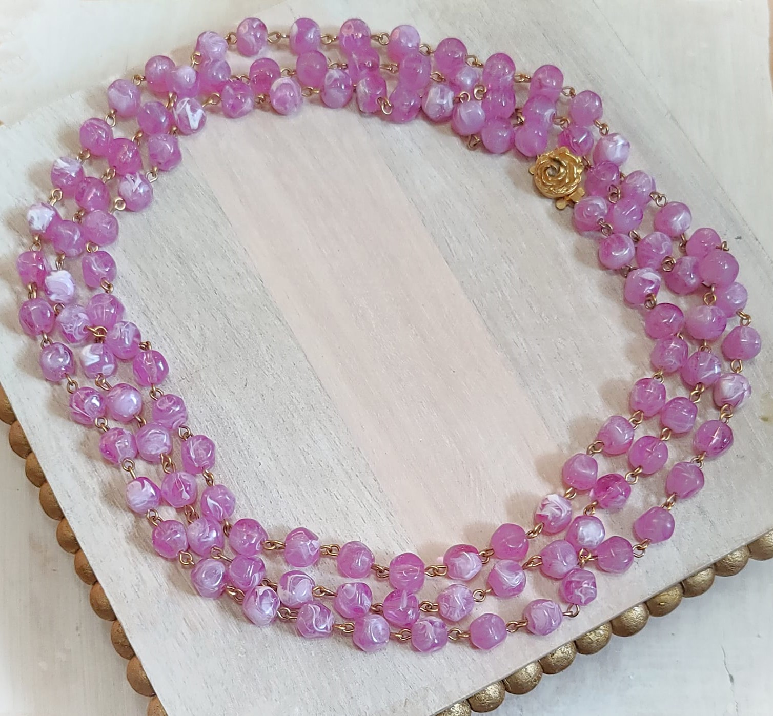 Purple swirl beaded long flapper necklace w/rose clasp vintage
