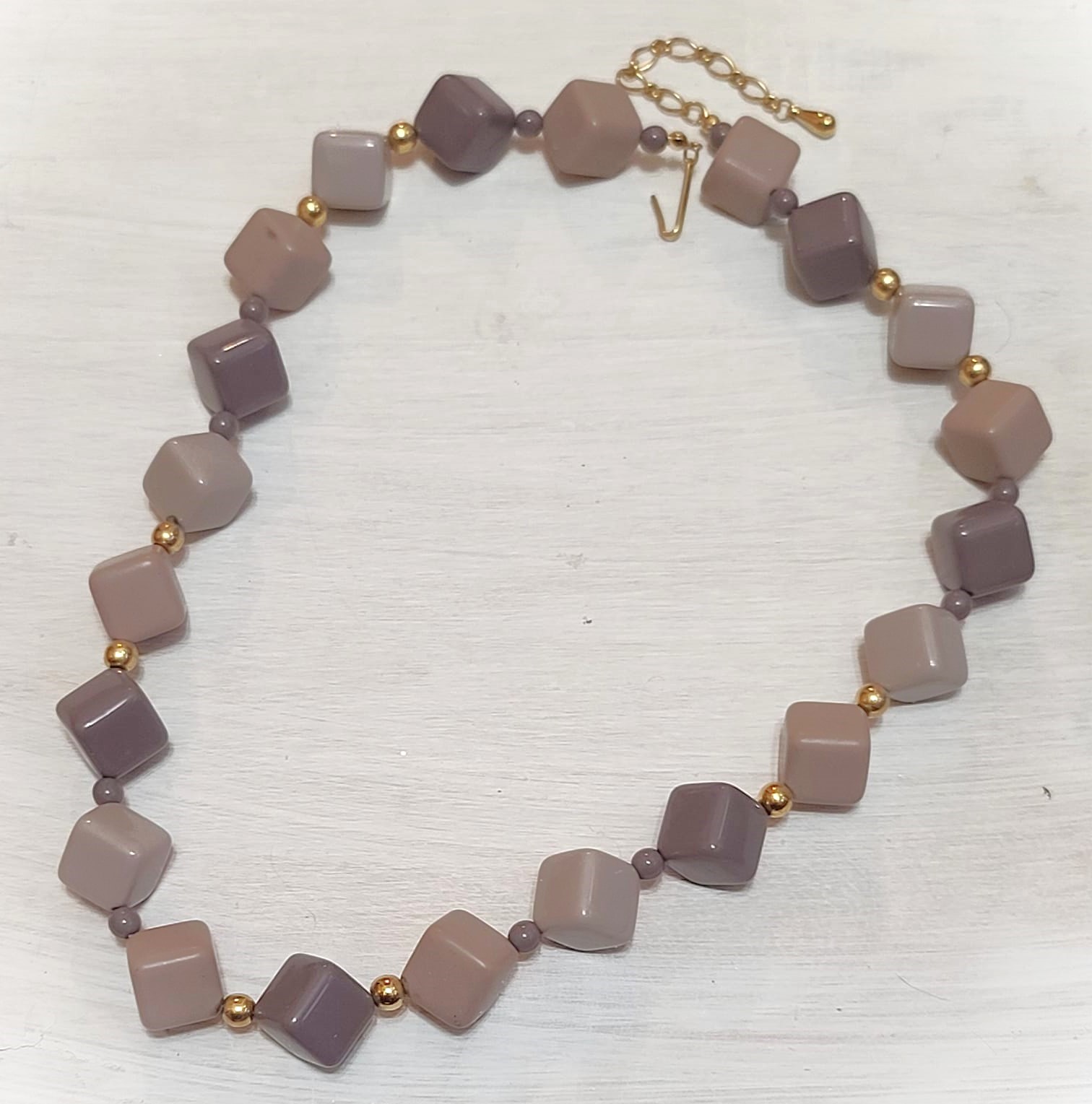 Mauve purple/gray cube beads necklace vintage