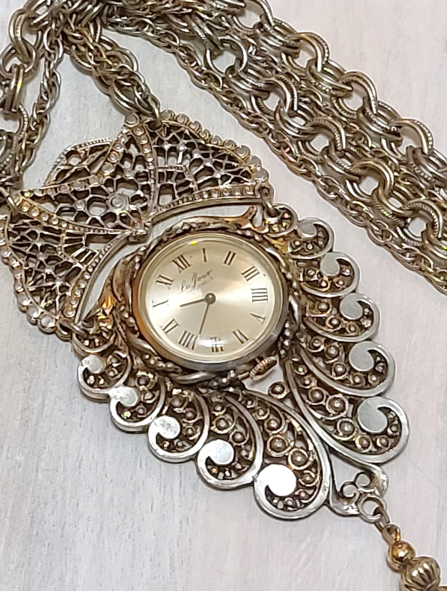 Le Jour 17 Jewels pendant watch necklace with multi strand chain