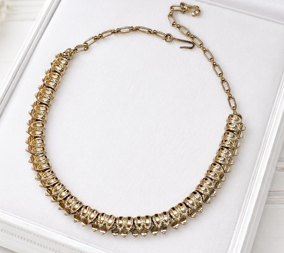 Vintage choker necklace, goldtone princess cut edging