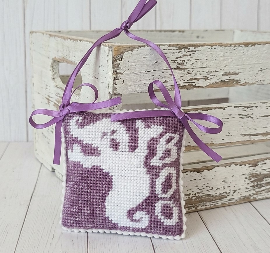 Needlepoint finished needlepoint hallowen ghost Boo ornament