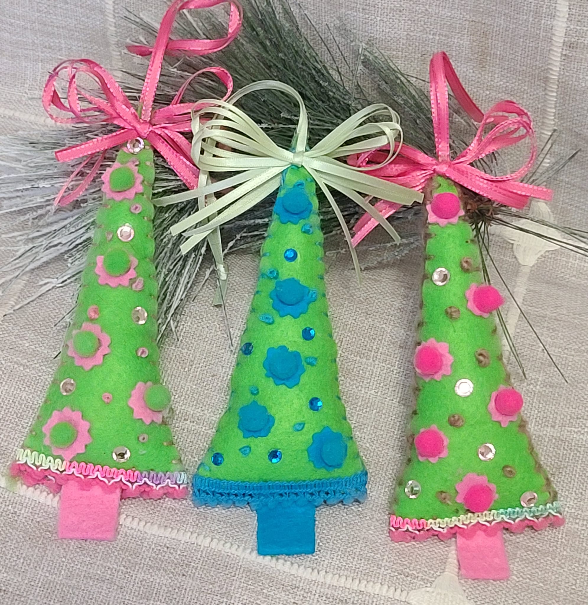 Whimsical christmas tree ornaments set of 3 - Click Image to Close