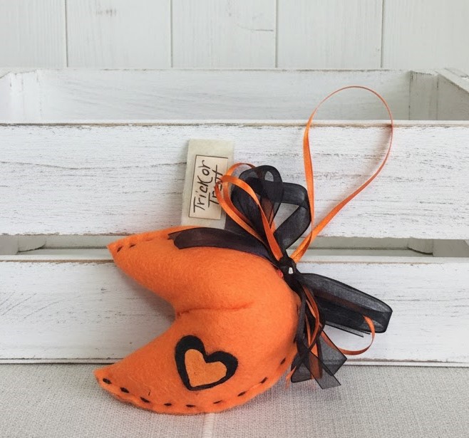 Fortune cookie felt ornament Halloween orange/blk Trick or Treat