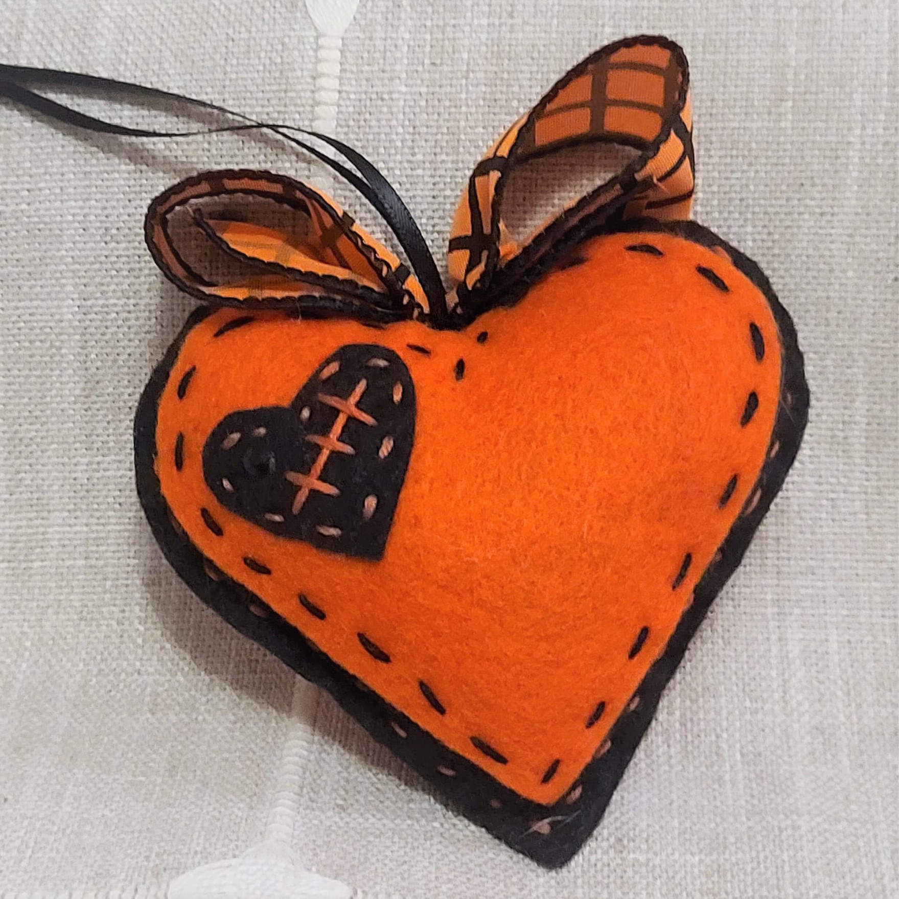 Halloween felt heart in stitches ornament 2 sided orange black - Click Image to Close