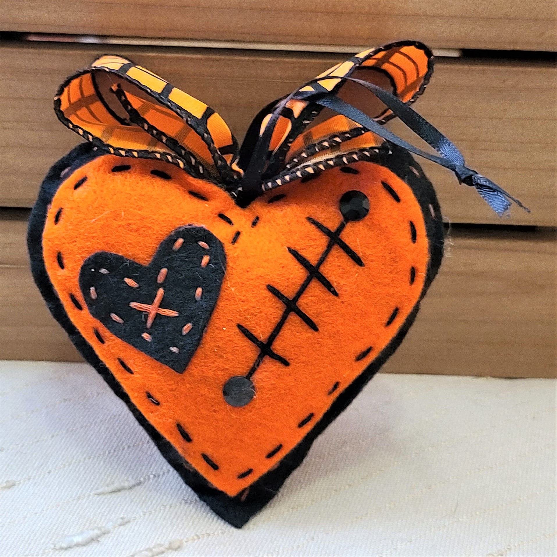 Halloween felt heart in stitches ornament 2 sided orange black - Click Image to Close