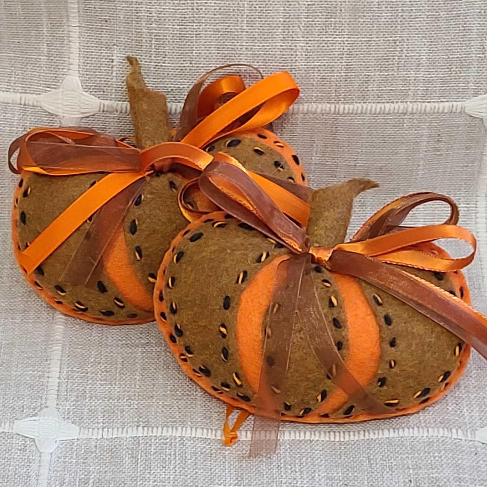 Felt pumpkin ornament - gingerbread and orange color - Click Image to Close