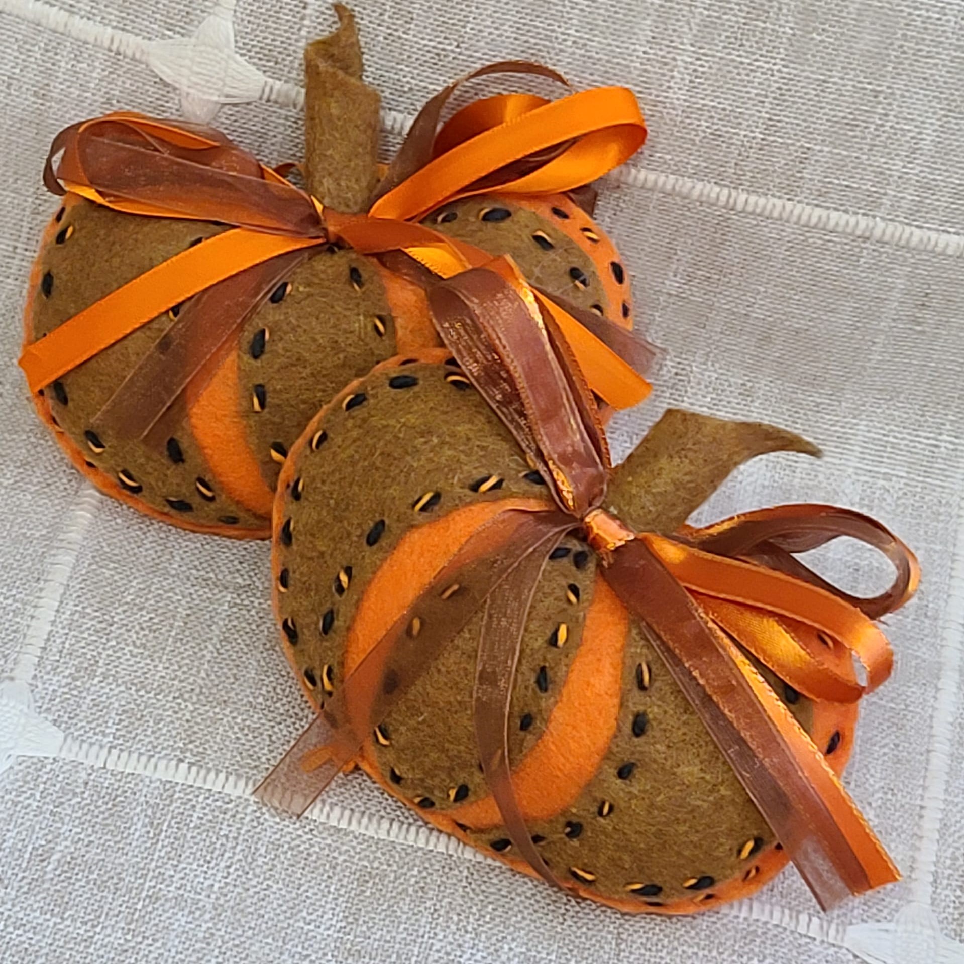 Felt pumpkin ornament - gingerbread and orange color
