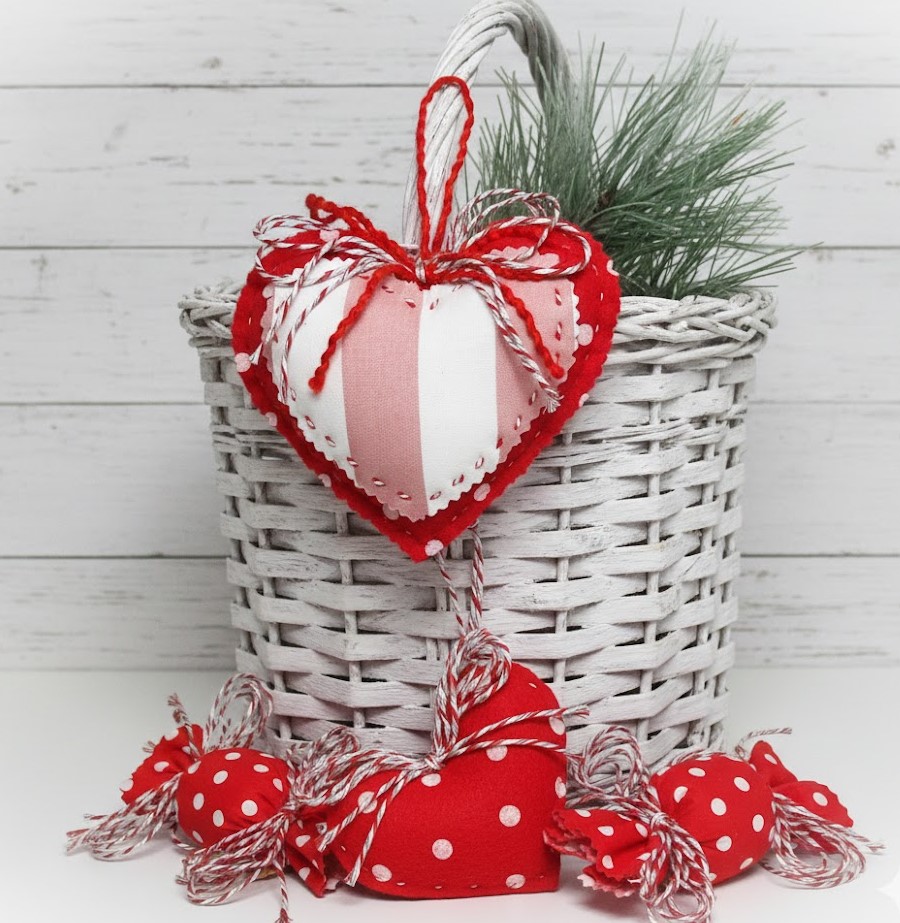 Valentines Day Heart ornament set, polka dot pattern set of 4 ornaments