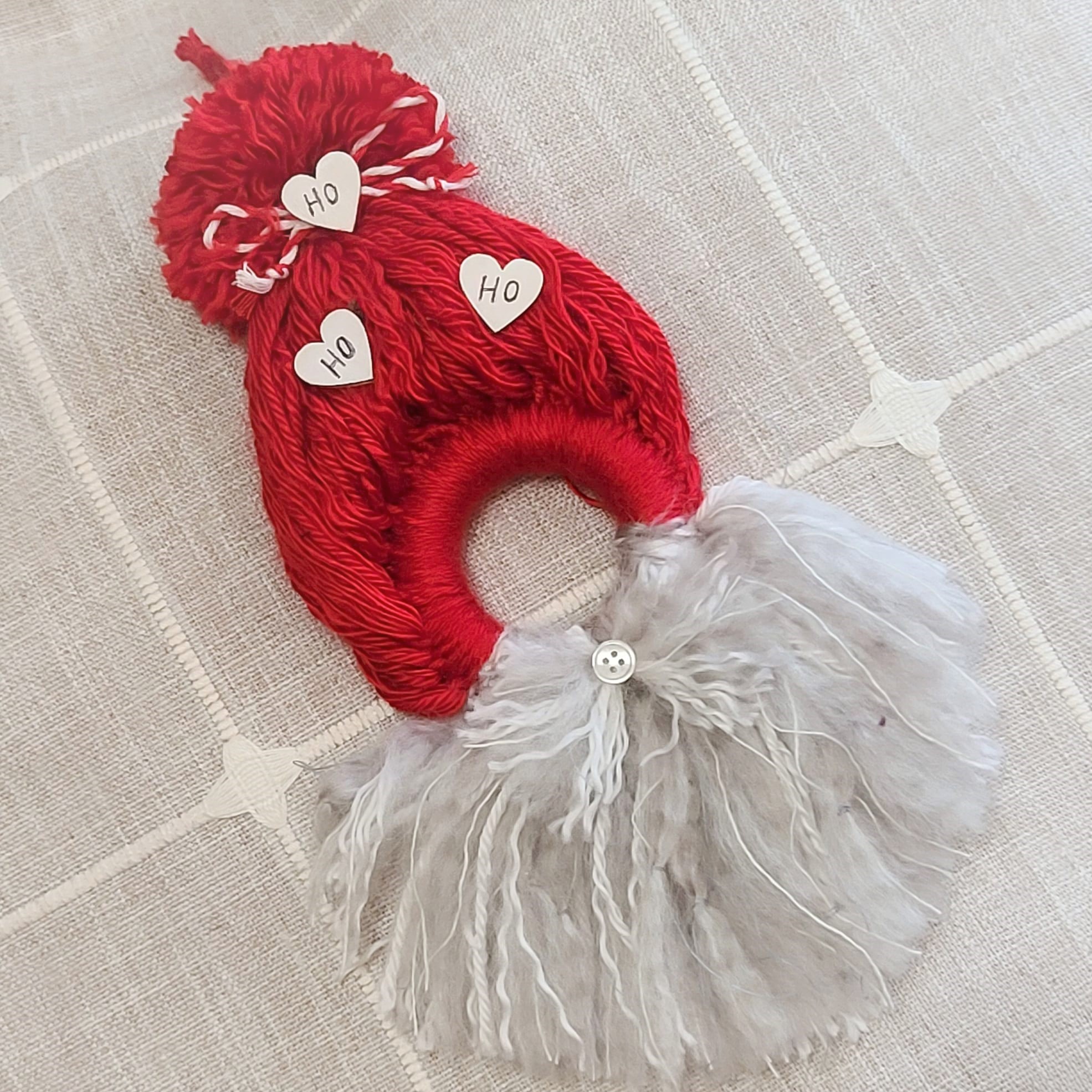 Mini yarn wreath ornament 10" Santa Claus
