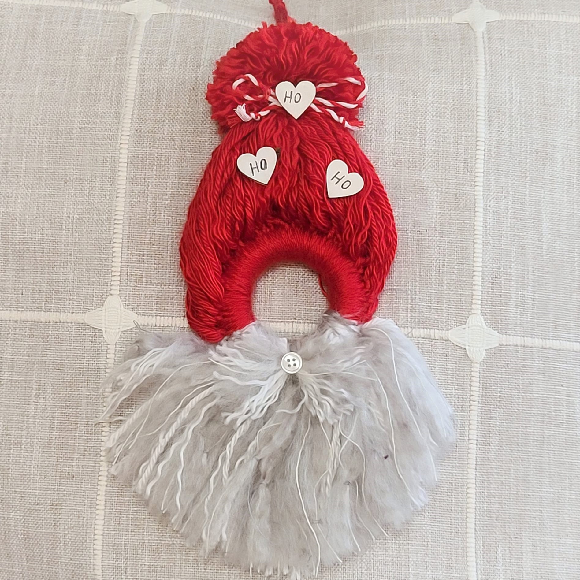 Mini yarn wreath ornament 10" Santa Claus
