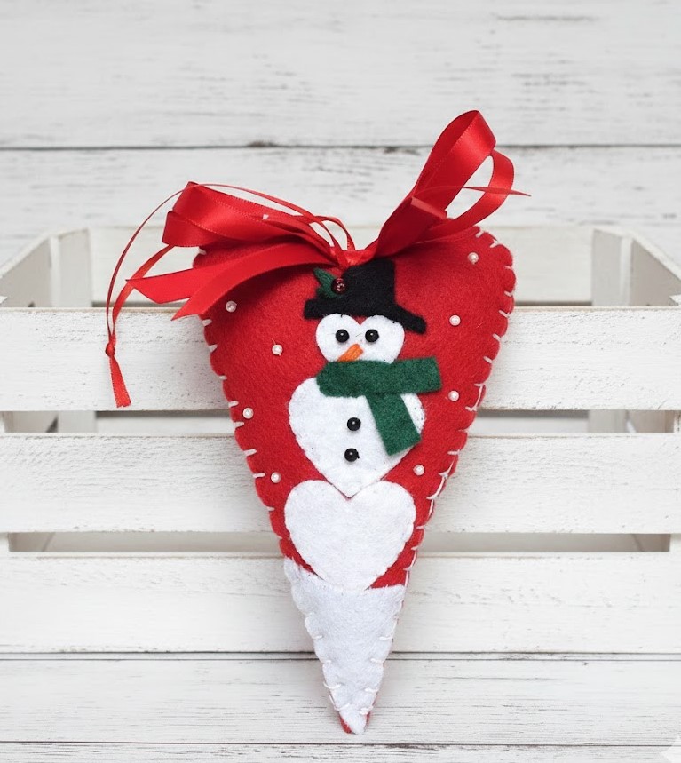 Heart ornament, scenic snowman ornament, oblong heart, handmade ornament, felt ornament, red heart
