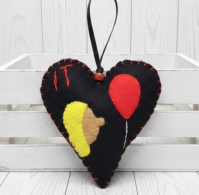 Horror ornament, horror movie ornament, Georgie, red balloon floating, handmade, felt ornament