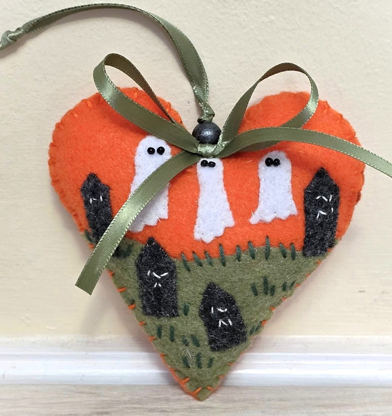 Graveyard scene ornament, halloween ornament, handmade ornament, felt ornament, embroidery and bead accents - Click Image to Close
