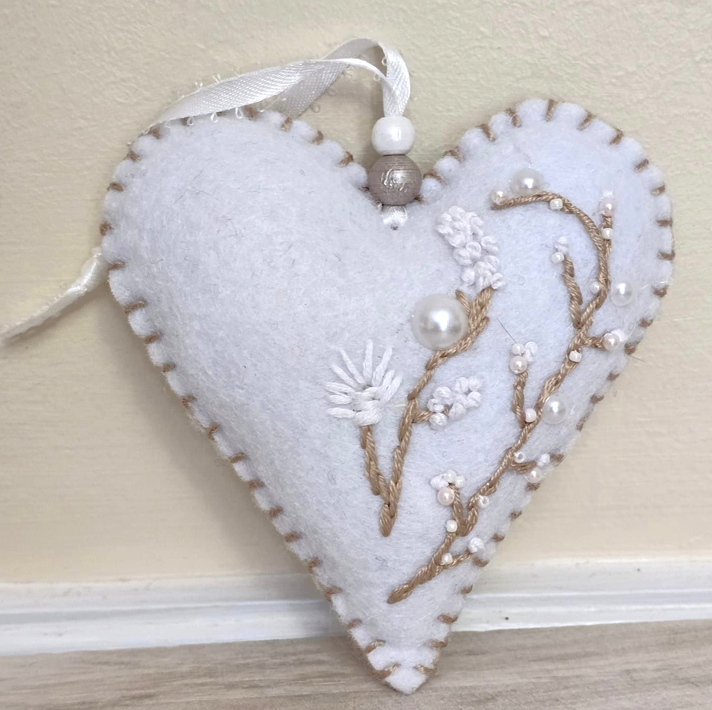 Handmade felt heart ornament, Chic Country ornament, white heart ornament with embroidery and beads - Click Image to Close