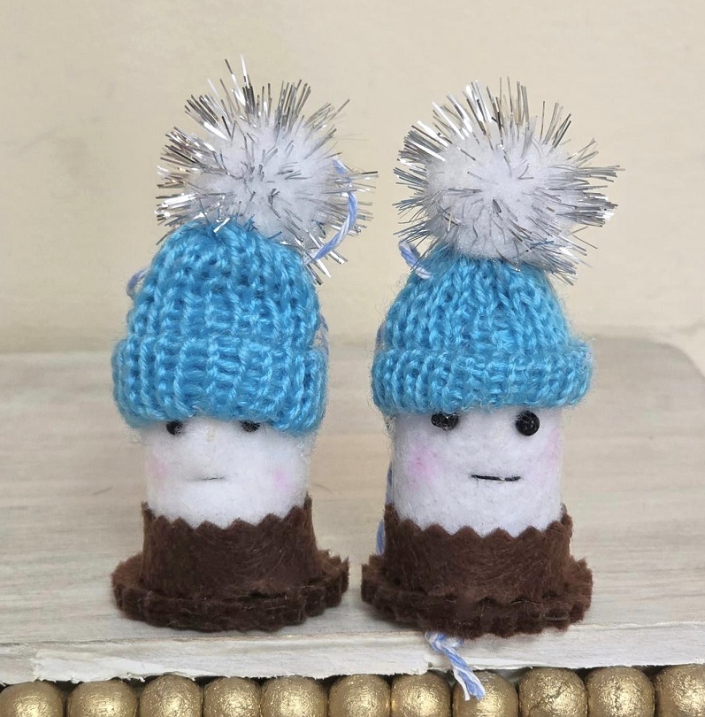 Smores felt marshmallow with chocolate turquoise hat ornament - Click Image to Close