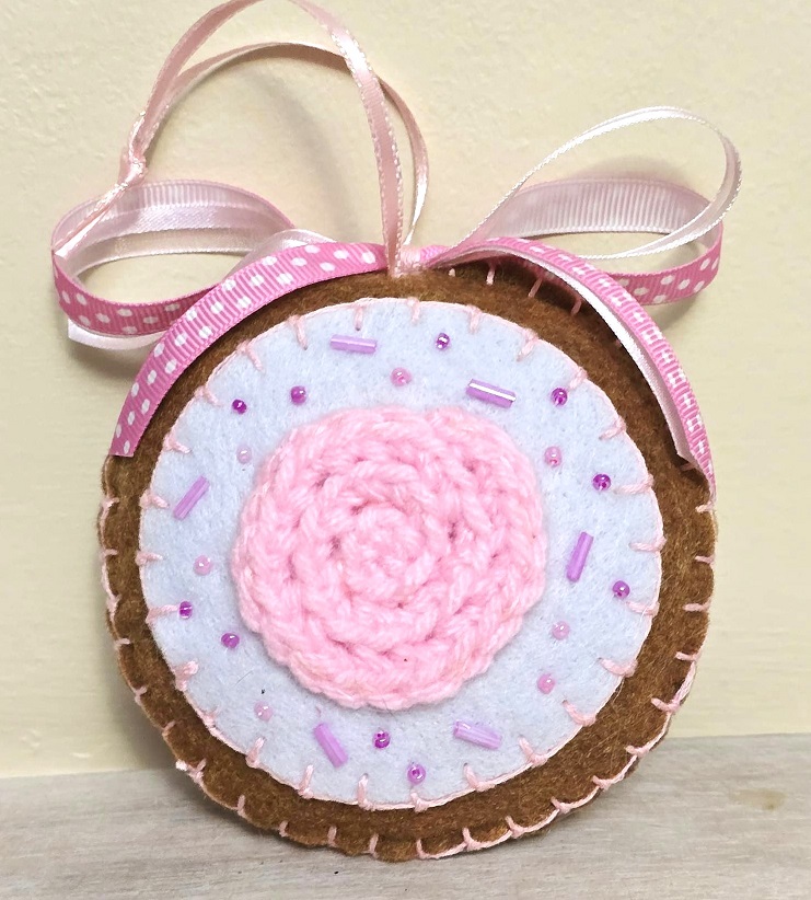 Felt ornament, handmade, Gingerbread and white icing, crochet, beads and felt, color pink