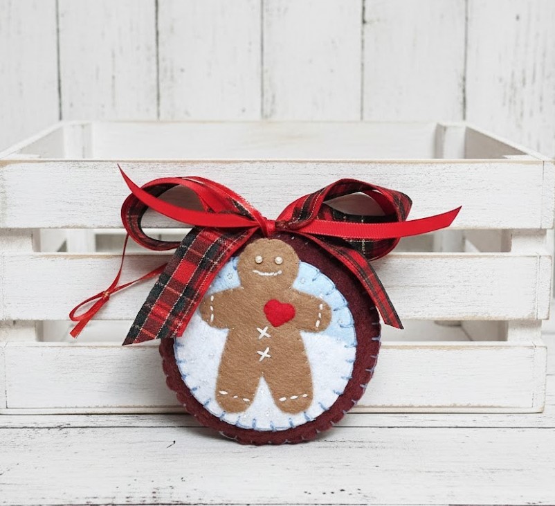 Gingerbread man felt ornament