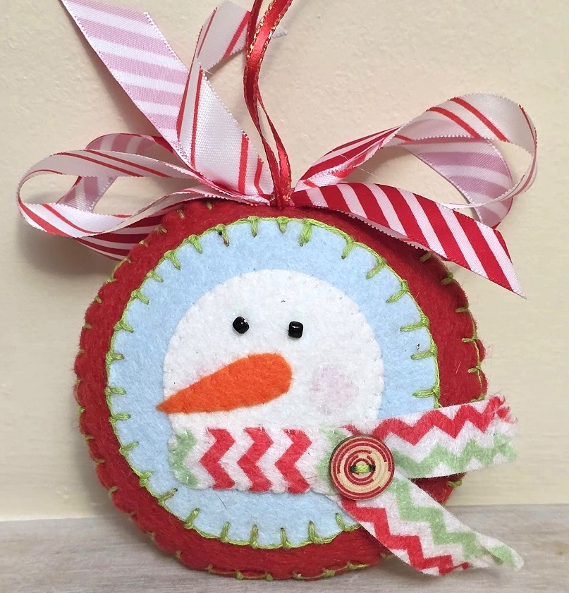 Felt ornament, handmade snowman face with scarf - candycane stripe - Click Image to Close