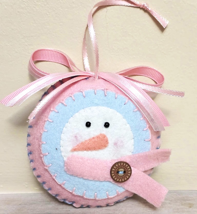 Felt ornament, handmade snowman face with scarf -pink and baby blue - Click Image to Close