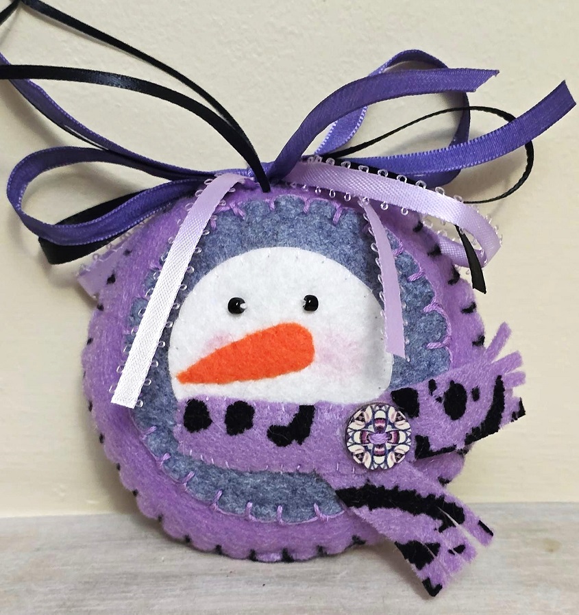 Felt ornament, handmade snowman face with scarf - purple - Click Image to Close