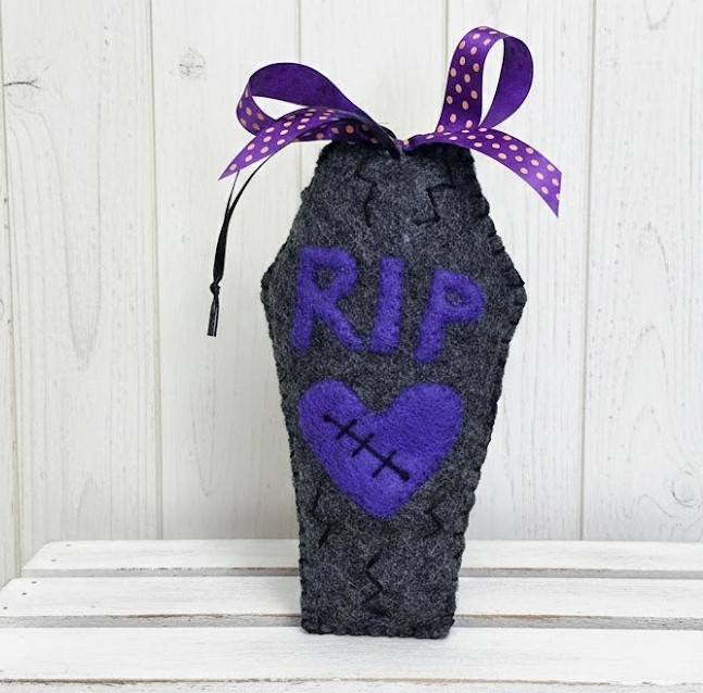 Halloween felt ornament, tombstone ornanment, RIP, handmade felt ornament