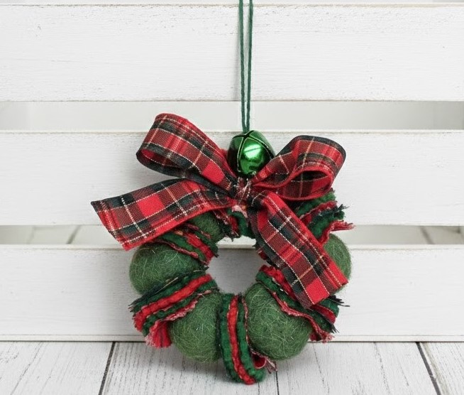 Wool felt wreath ornament Wool felt wreath ornament