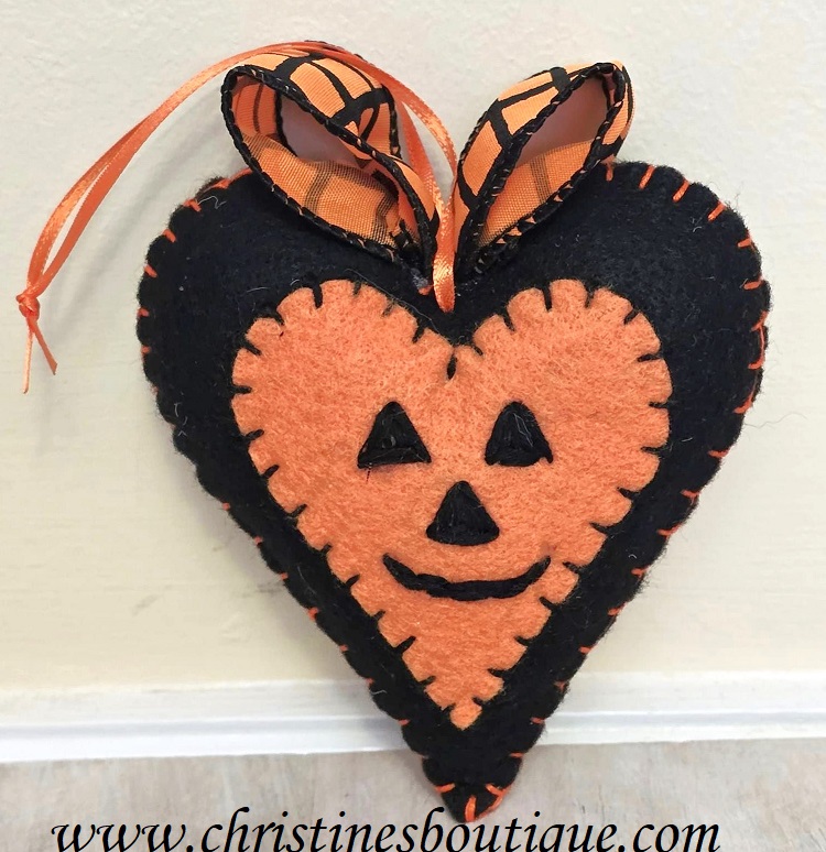 Halloween ornament, handcrafted ornament, felt ornament, pumpkin heart ornament, jack o lantern - Click Image to Close