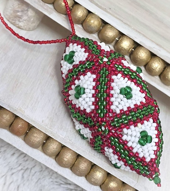 Handmade beade ornament, peyote stitch, mikyuki glass beads, granny square design