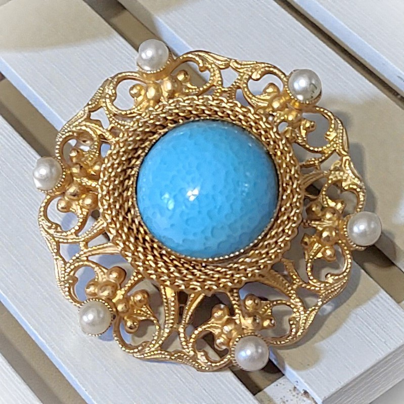 Turquoise Center Brooch, Pin, Turquoise Cabachon and Pearls