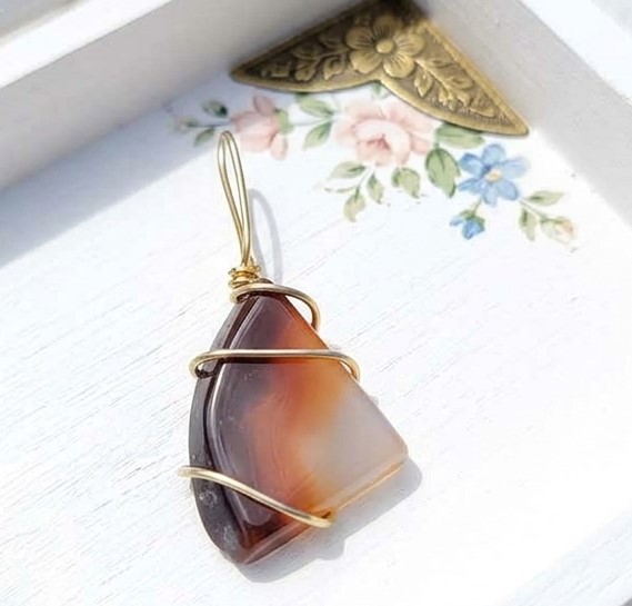 Wire Wrapped Agate Gemstone, in Gold Plate Wiring