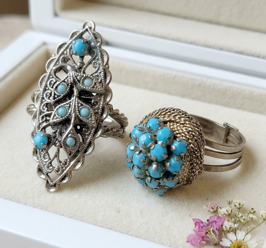 Vintage adjustable rings, set of 2, turquoise cabachons