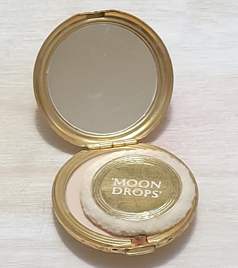 Vintage Revlon Moon Drops goldtone compact with powder - Click Image to Close