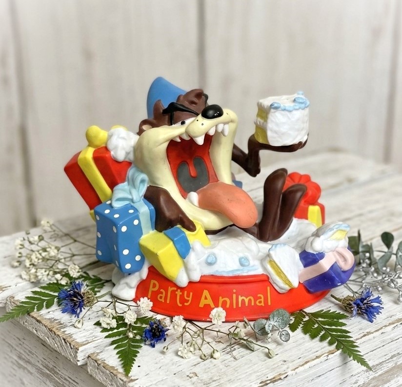 Goebel Looney Tunes Collection Party Animal Taz Porcelain Figure 1999 Warner Brothers