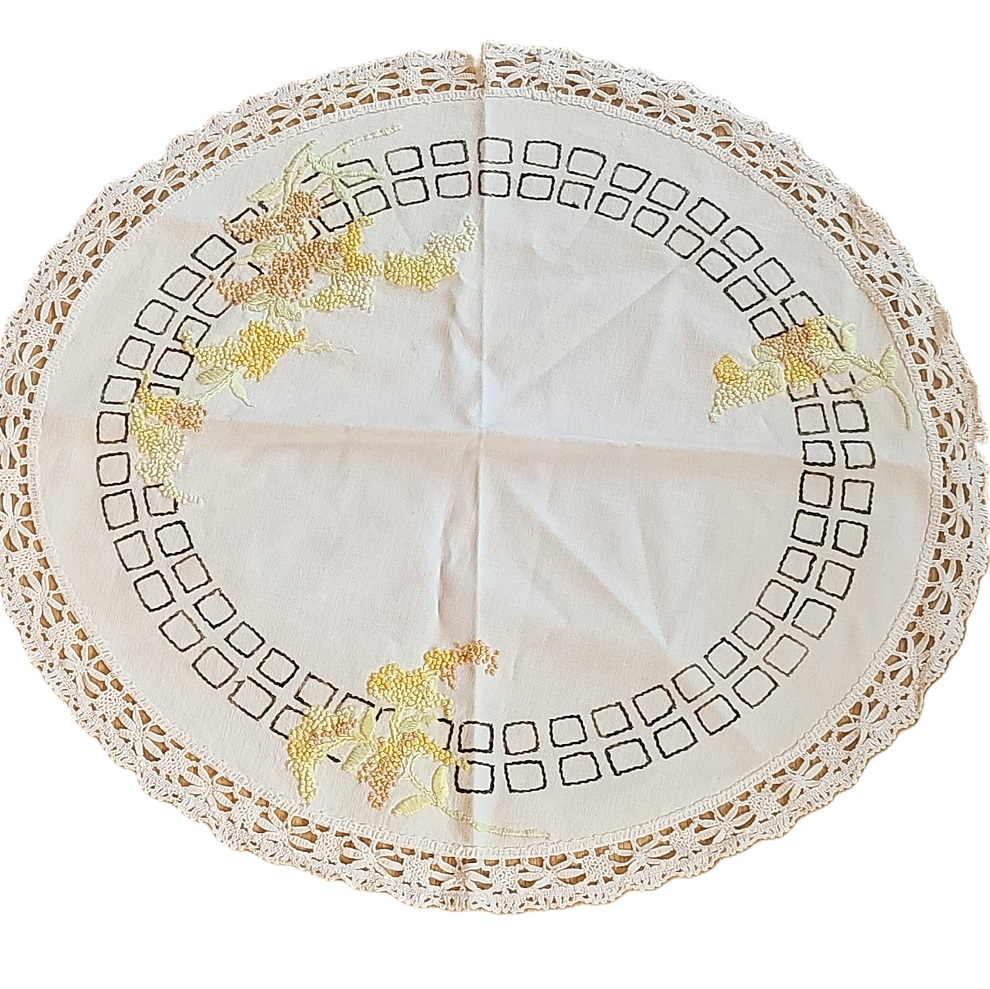 Embroidery and linen tabletop table covering, large doiley round - Click Image to Close
