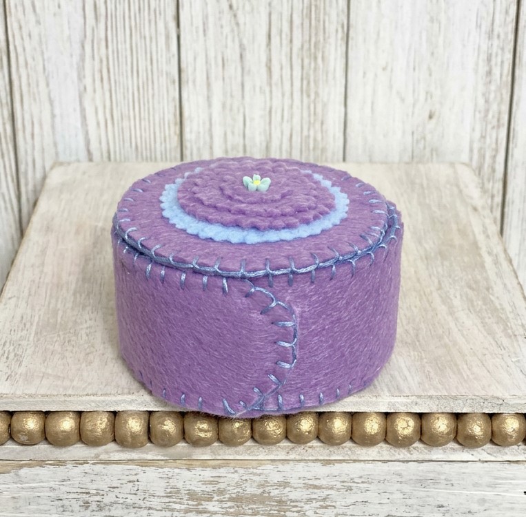 Handmade keepsake box, felt trinket box with lid, dresser decor, sewing gift, jewelry gift