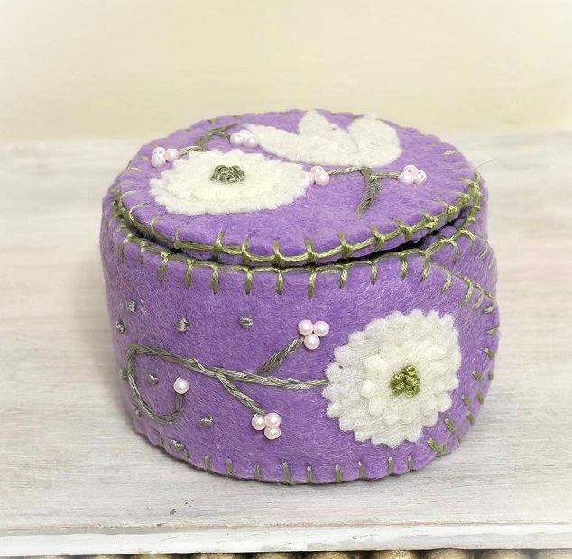 Handmade keepsake box, felt trinket box with lid, dresser decor, sewing gift, jewelry gift